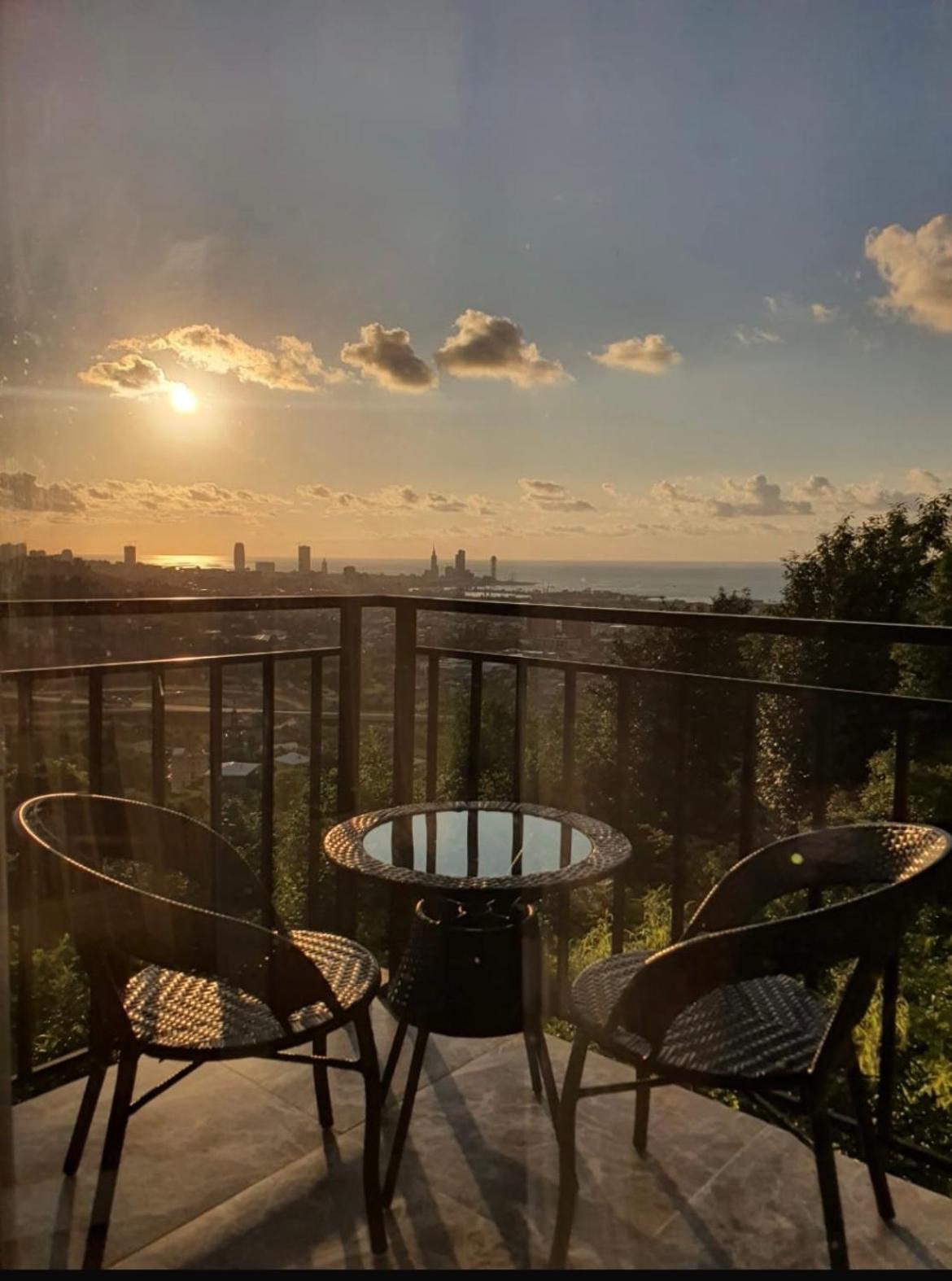 Gt House Batumi Hotell Eksteriør bilde