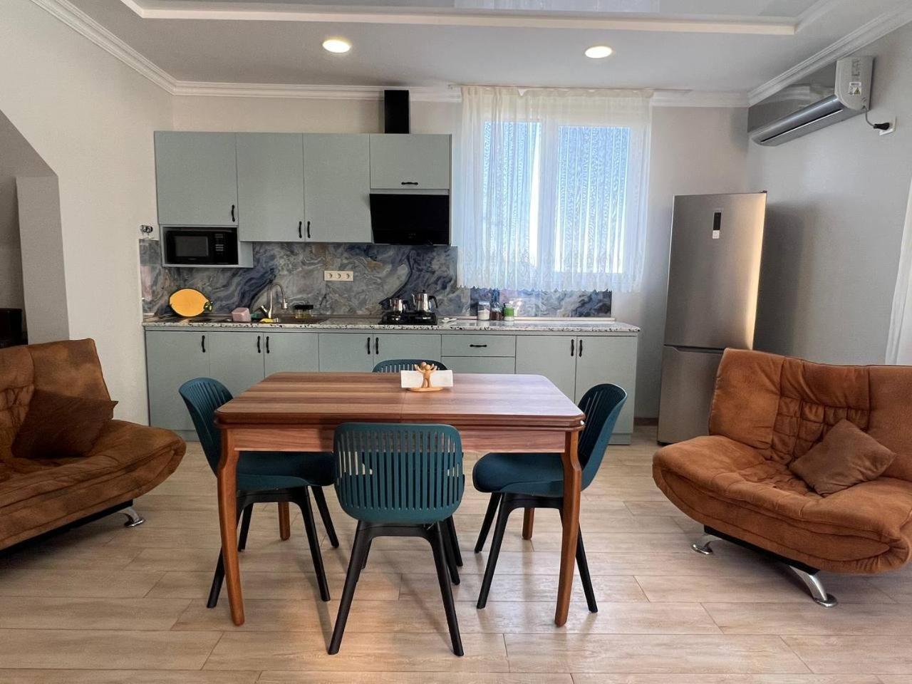 Gt House Batumi Hotell Eksteriør bilde