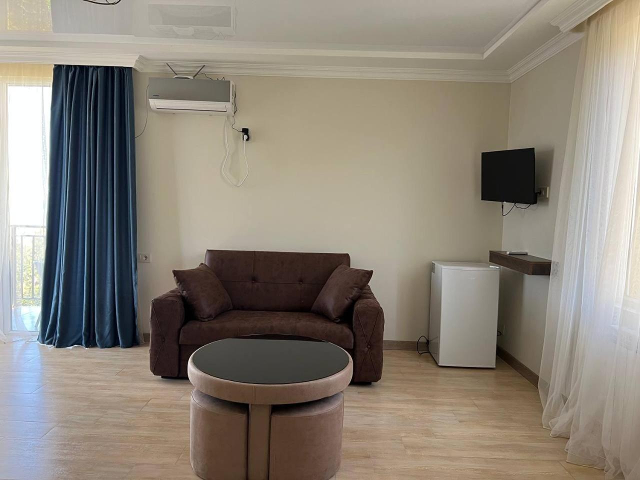 Gt House Batumi Hotell Eksteriør bilde