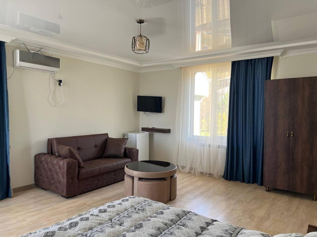 Gt House Batumi Hotell Eksteriør bilde